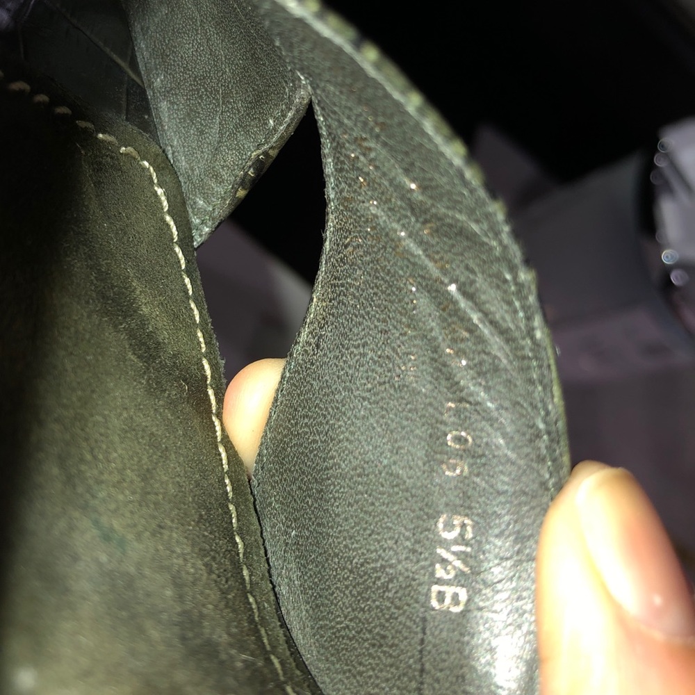 Ralph by Ralph Lauren Green Snakeskin heels. - Picture 5 of 6
